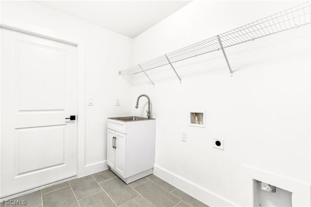 2212 NE 6th AVE, Cape Coral, FL 33909