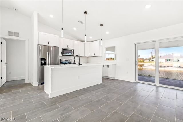 2212 NE 6th AVE, Cape Coral, FL 33909