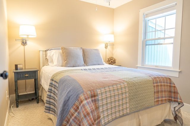 10 Essex Pl, Harwich, MA 02646