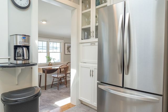 10 Essex Pl, Harwich, MA 02646