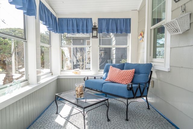 10 Essex Pl, Harwich, MA 02646