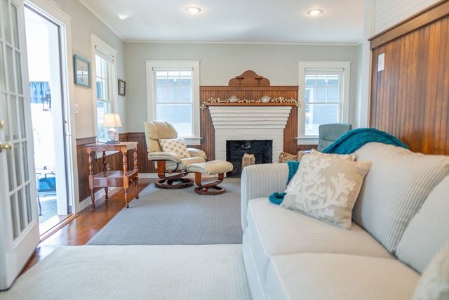 10 Essex Pl, Harwich, MA 02646