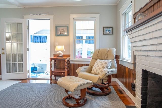 10 Essex Pl, Harwich, MA 02646