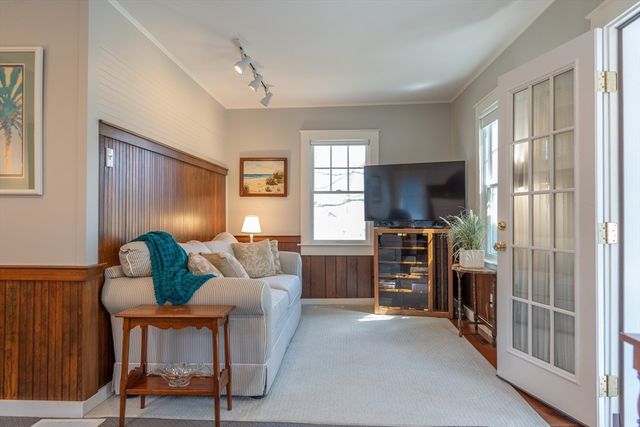 10 Essex Pl, Harwich, MA 02646