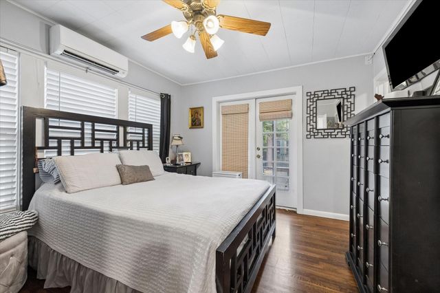 1657 Bonnie Brae Street, Houston, TX 77006