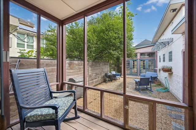 1657 Bonnie Brae Street, Houston, TX 77006