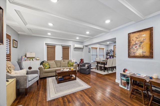 1657 Bonnie Brae Street, Houston, TX 77006