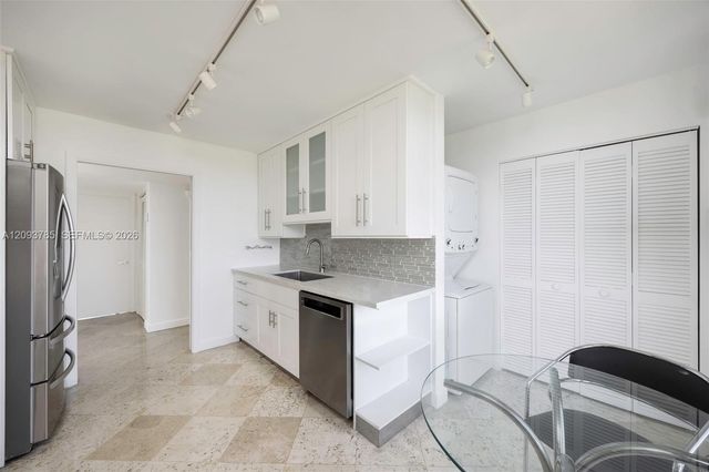 2575 S Bayshore Drive 10A & 10B, Coconut Grove, FL 33133