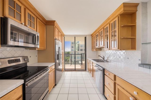 2575 S Bayshore Drive 10A & 10B, Coconut Grove, FL 33133