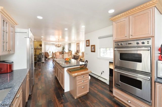 30 Rosalie St, Fair Lawn Boro, NJ 07410