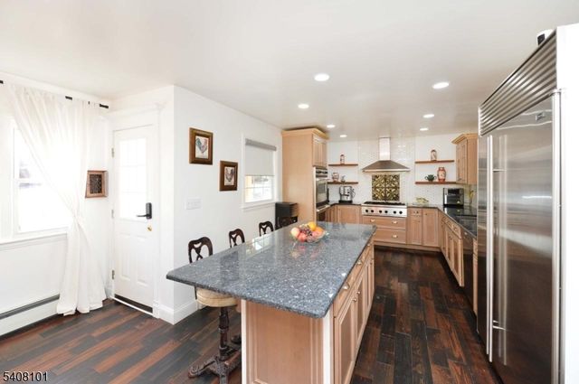 30 Rosalie St, Fair Lawn Boro, NJ 07410