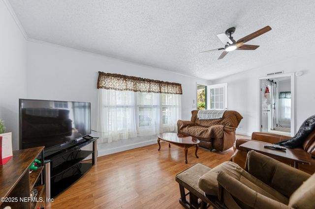 14513 W DUVAL Place W, Jacksonville, FL 32218