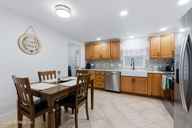 14513 W DUVAL Place W, Jacksonville, FL 32218