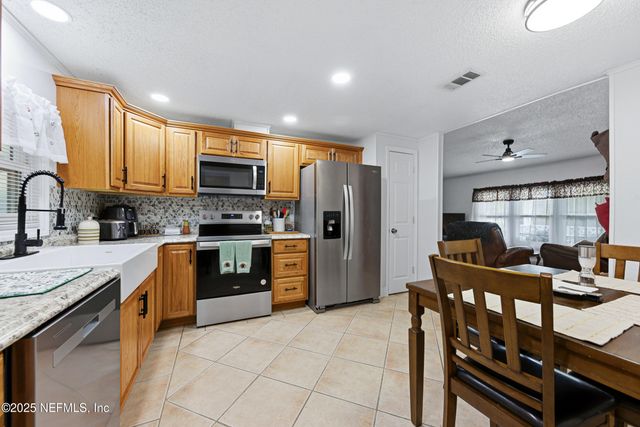 14513 W DUVAL Place W, Jacksonville, FL 32218