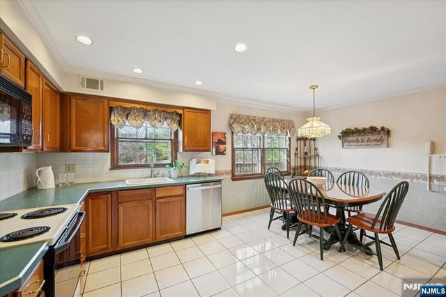 1 Jardine Court, Morris Township, NJ 07950