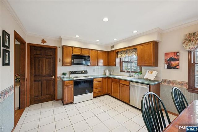 1 Jardine Court, Morris Township, NJ 07950