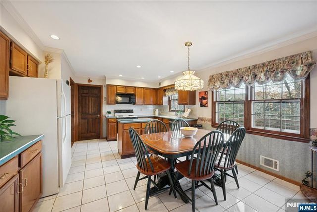 1 Jardine Court, Morris Township, NJ 07950