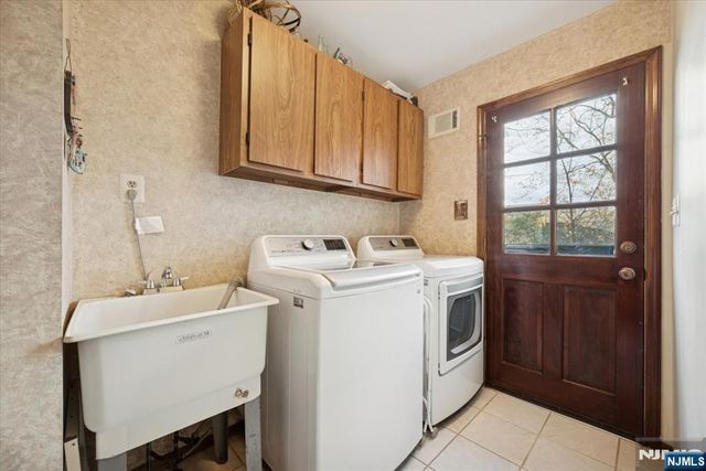 1 Jardine Court, Morris Township, NJ 07950