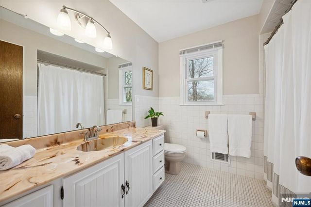 1 Jardine Court, Morris Township, NJ 07950