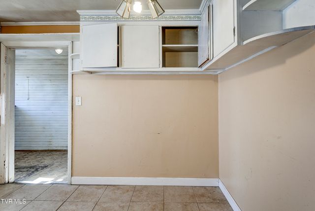 1411 East Watauga Avenue, Johnson City, TN 37601