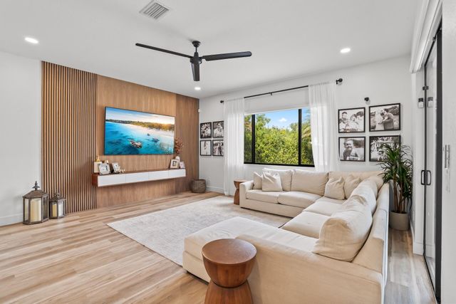 10555 Cobalt Court, Parkland, FL 33076