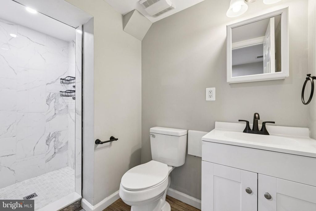 Image 28 of property listing at 4118 KATHLAND AVE, Baltimore, MD 21207