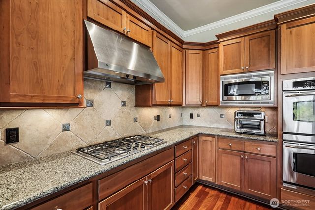 21729 Quiet Water Loop, Lake Tapps, WA 98391
