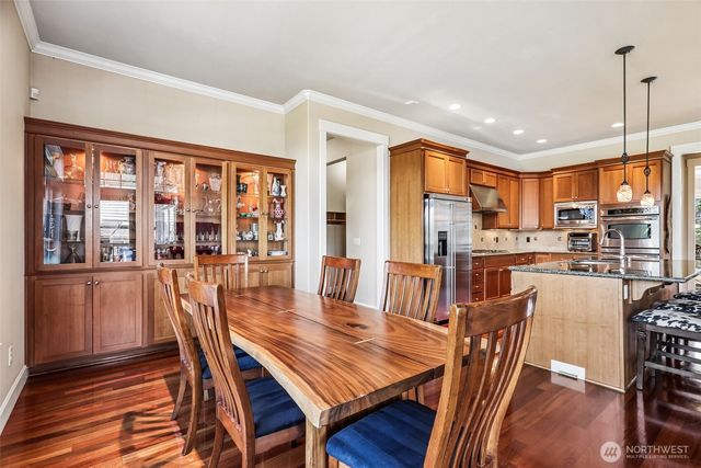 21729 Quiet Water Loop, Lake Tapps, WA 98391