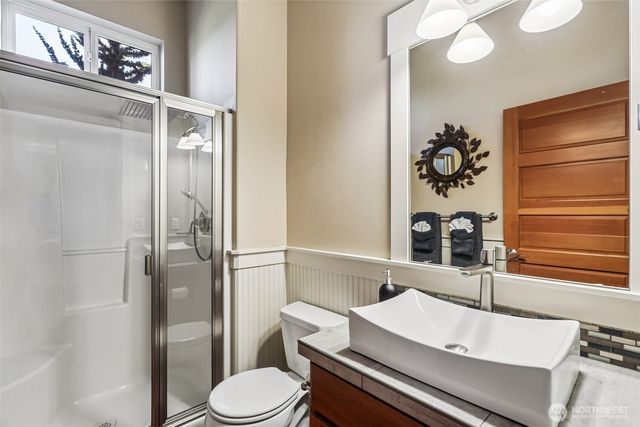 21729 Quiet Water Loop, Lake Tapps, WA 98391