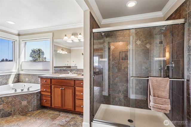 21729 Quiet Water Loop, Lake Tapps, WA 98391