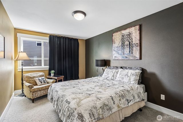 21729 Quiet Water Loop, Lake Tapps, WA 98391