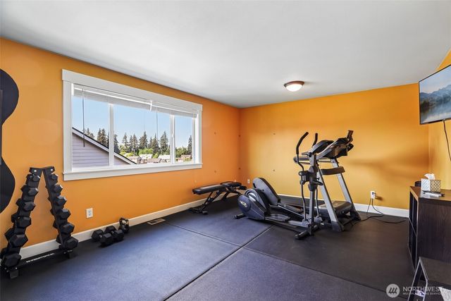 21729 Quiet Water Loop, Lake Tapps, WA 98391