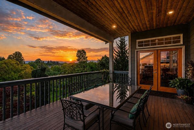 21729 Quiet Water Loop, Lake Tapps, WA 98391