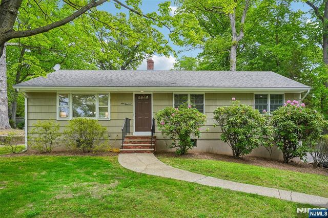 900 Hillsdale Avenue, Hillsdale, NJ 07642