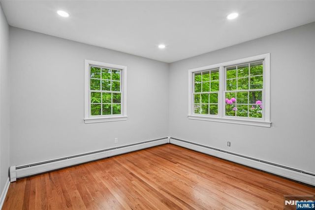 900 Hillsdale Avenue, Hillsdale, NJ 07642