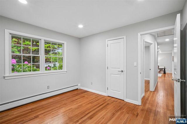 900 Hillsdale Avenue, Hillsdale, NJ 07642