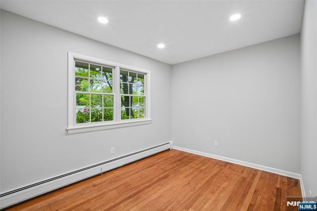 900 Hillsdale Avenue, Hillsdale, NJ 07642