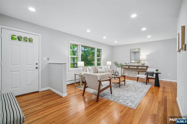900 Hillsdale Avenue, Hillsdale, NJ 07642