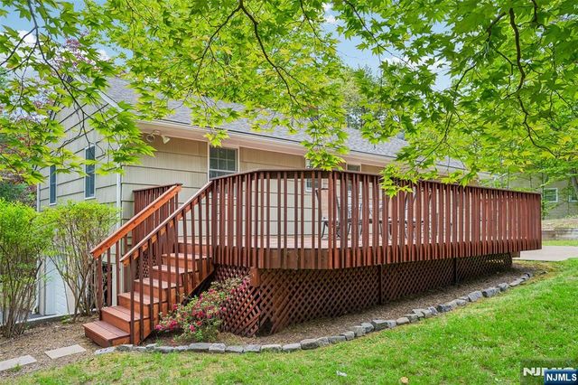 900 Hillsdale Avenue, Hillsdale, NJ 07642