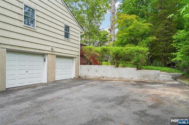 900 Hillsdale Avenue, Hillsdale, NJ 07642