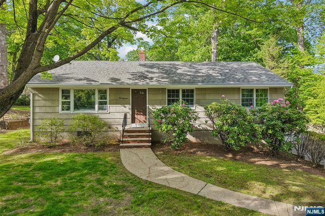 900 Hillsdale Avenue, Hillsdale, NJ 07642