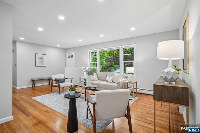 900 Hillsdale Avenue, Hillsdale, NJ 07642