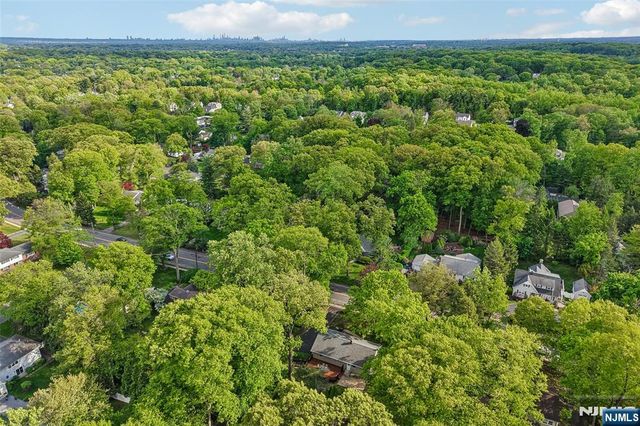 900 Hillsdale Avenue, Hillsdale, NJ 07642