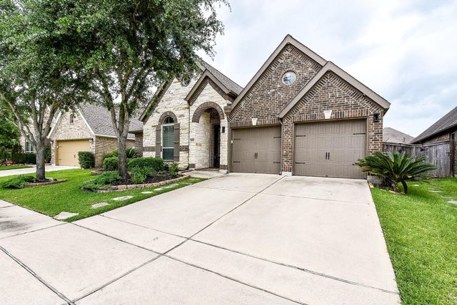 9214 Holloway Cliff Lane, Cypress, TX 77433