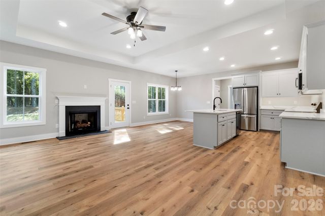 185 Shagbark Court, West End, NC 27376