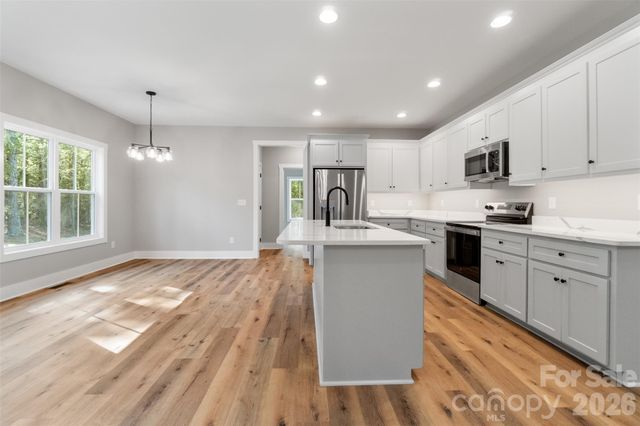 185 Shagbark Court, West End, NC 27376