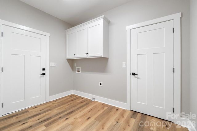 185 Shagbark Court, West End, NC 27376