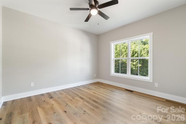 185 Shagbark Court, West End, NC 27376
