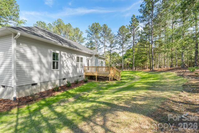 185 Shagbark Court, West End, NC 27376