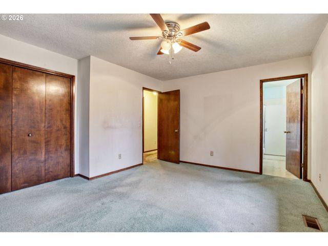 12155 Se 143RD Pl, Happy Valley, OR 97086